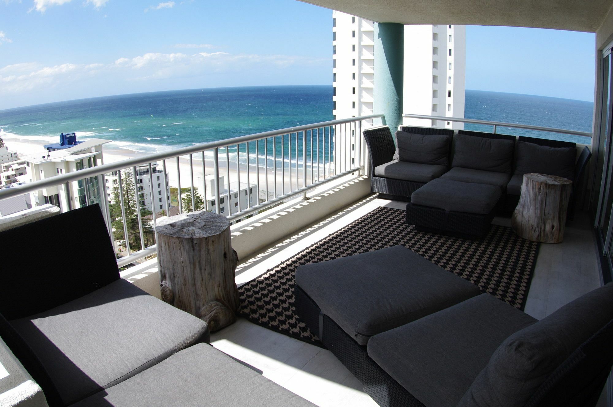 Marriner Views Aparthotel Gold Coast Exterior photo